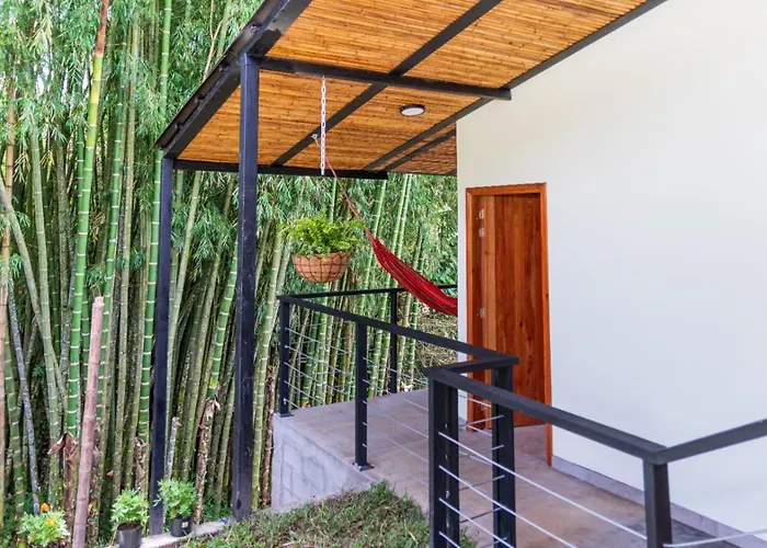 Agradable Cabana Cafetera Con Jacuzzi A 12 Min Del Centro De Pereira