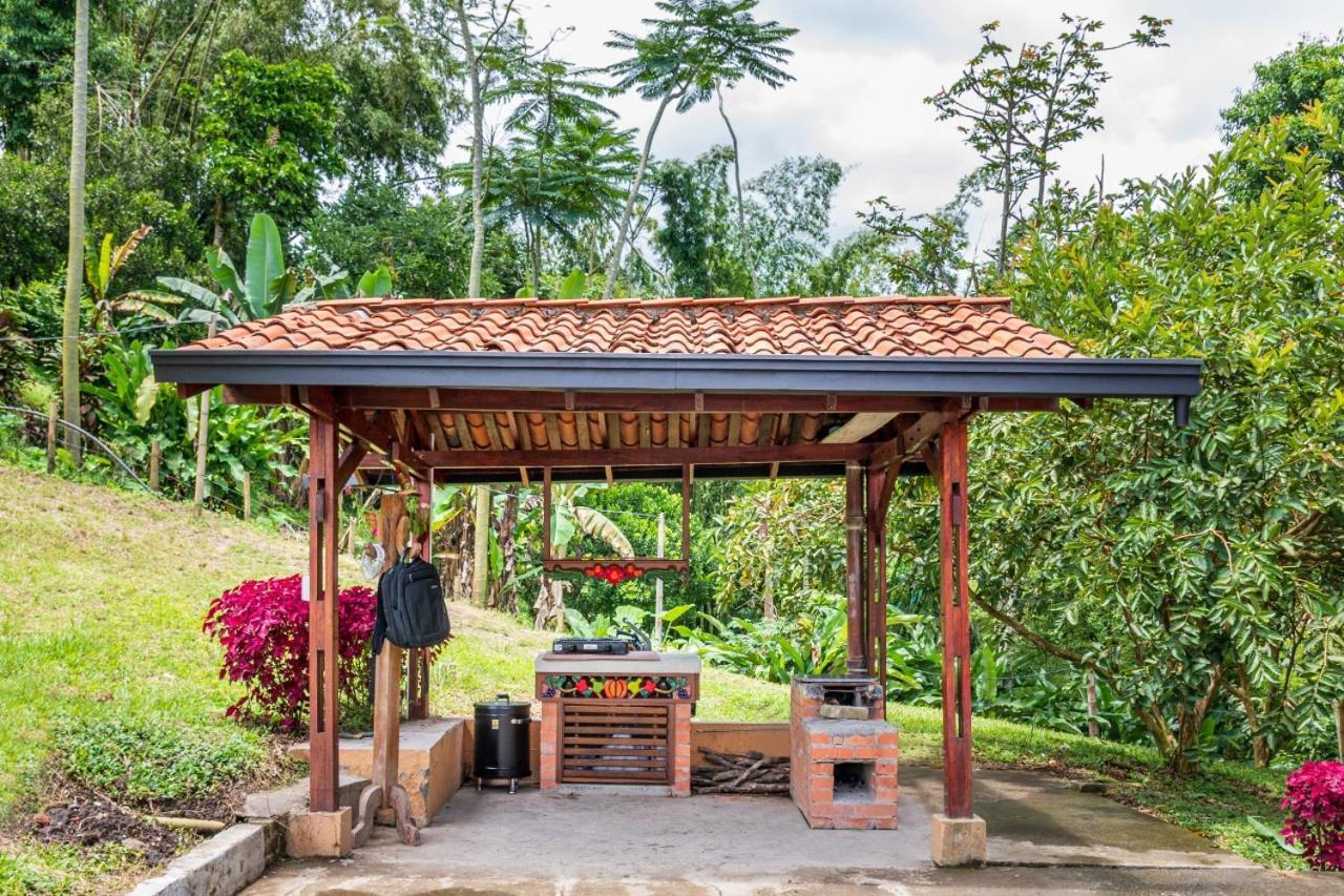 Agradable Cafetera Con Jacuzzi A 12 Min Del Centro De