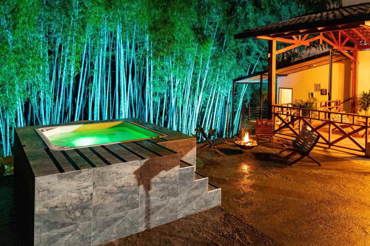 Agradable Cafetera Con Jacuzzi A 12 Min Del Centro De Chalet Pereira