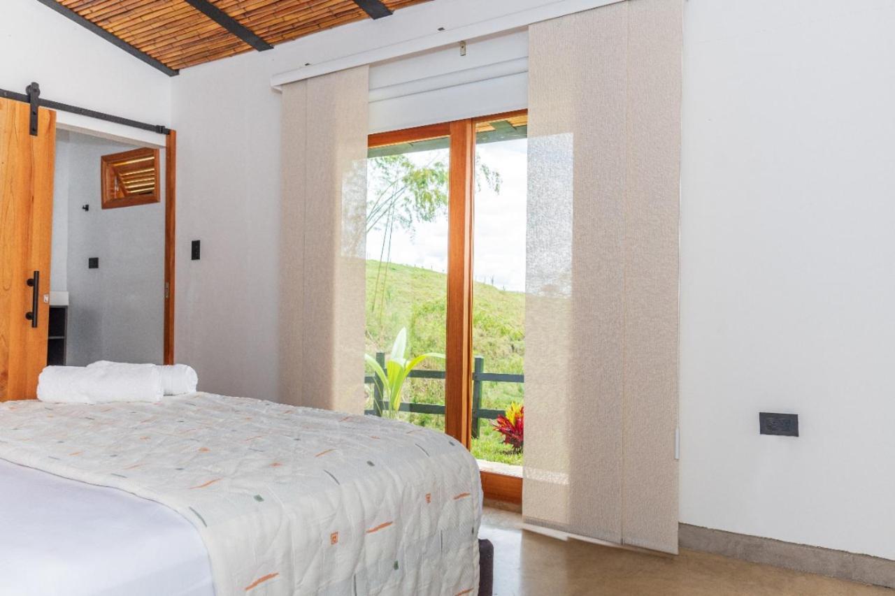 Agradable Cafetera Con Jacuzzi A 12 Min Del Centro De